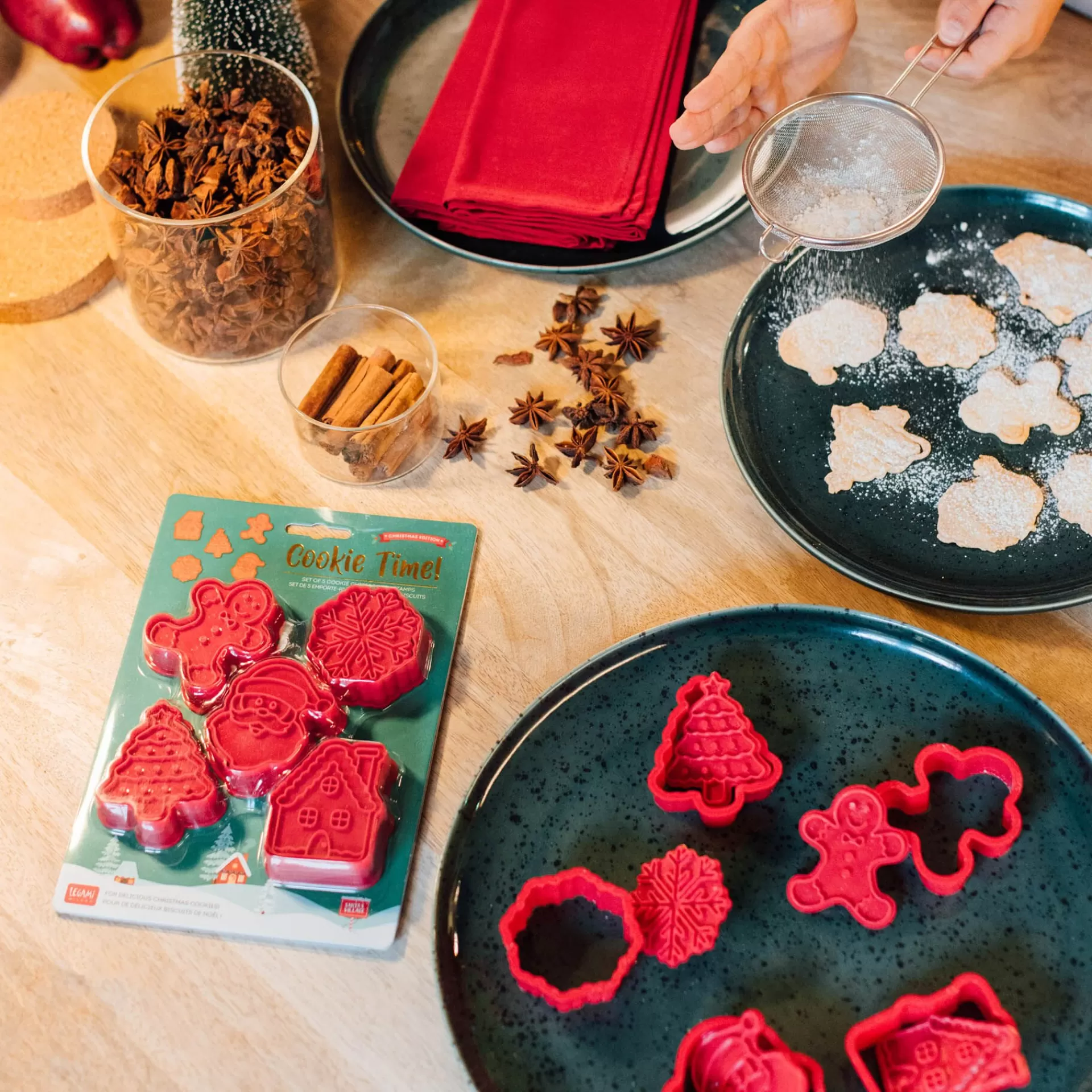 Legami Milano Set di 5 Formine per Biscotti con Timbro - Cookie Time!- Altri Accessori Cucina | Accessori Natalizi